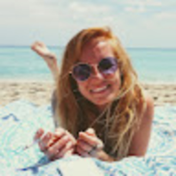 Meet your Posher, Siera - Picture 1 of 1